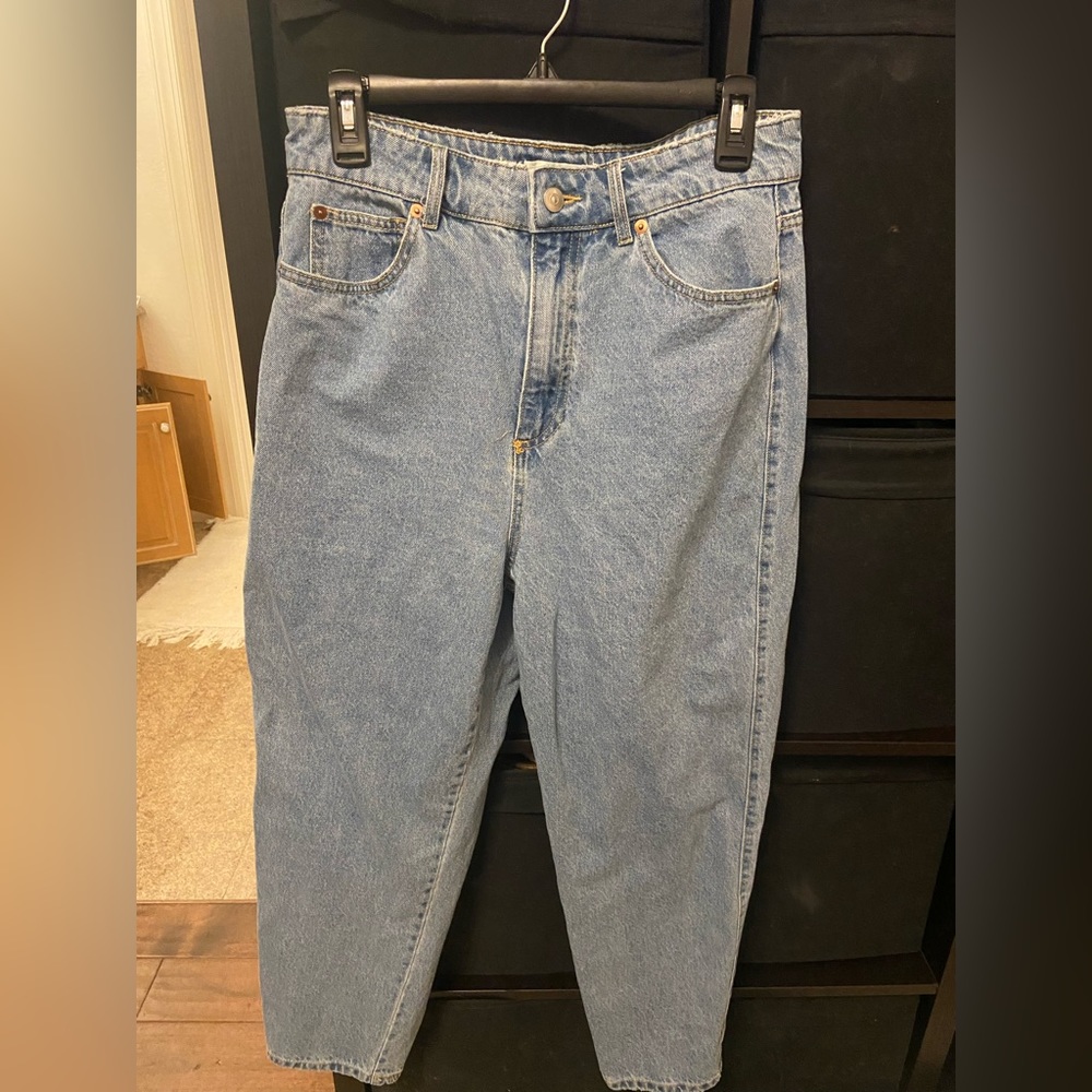H&M mom style jean